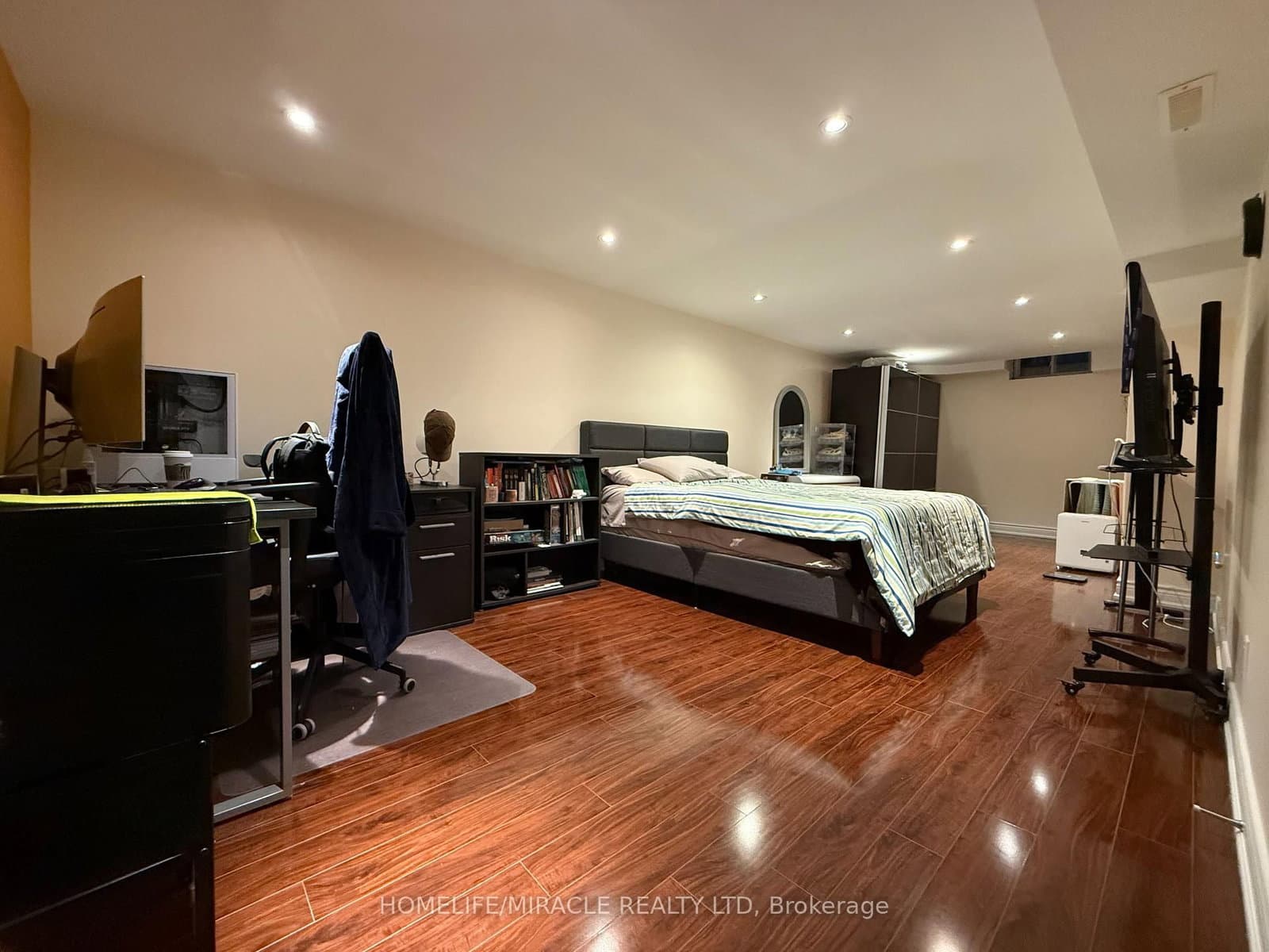 163 Mabley Crescent thumbnail 20