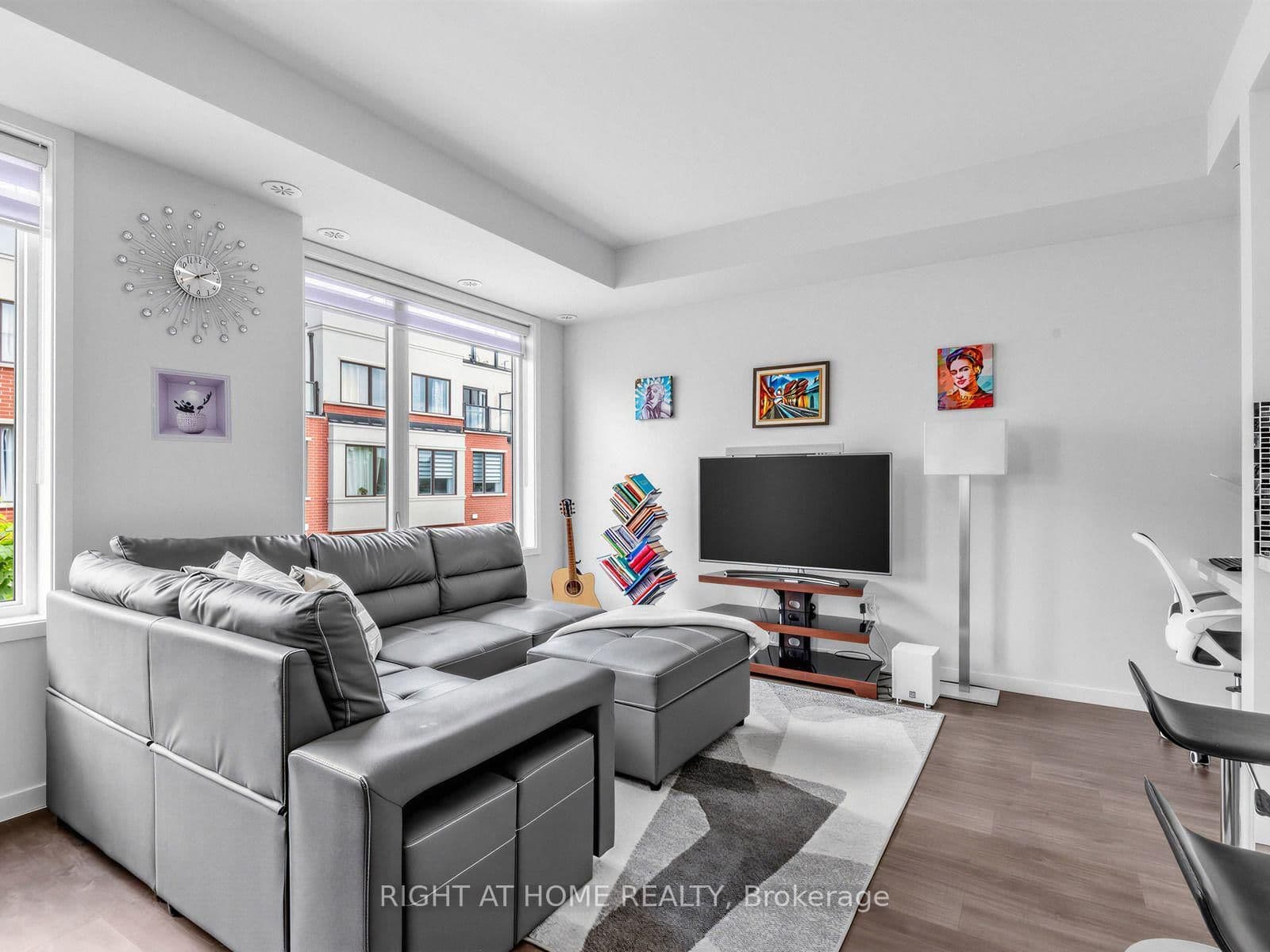 400 Alex Gardner Circle, Unit 86 thumbnail 2