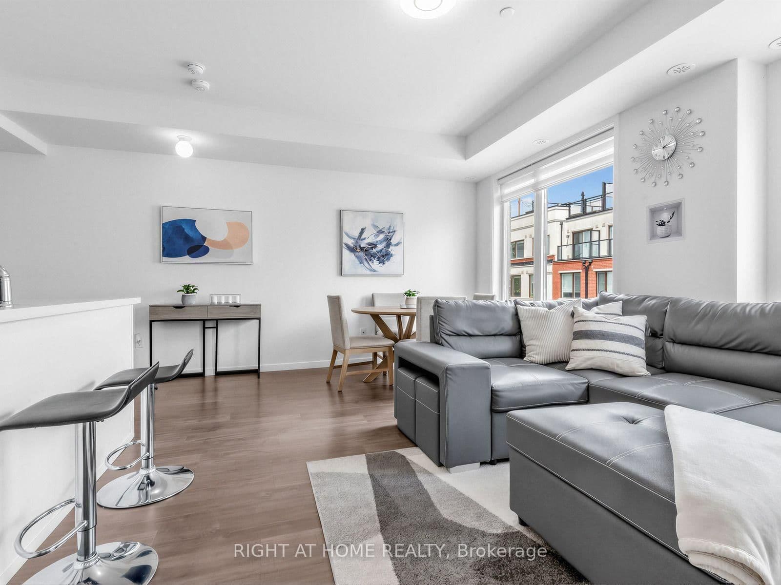 400 Alex Gardner Circle, Unit 86 thumbnail 4