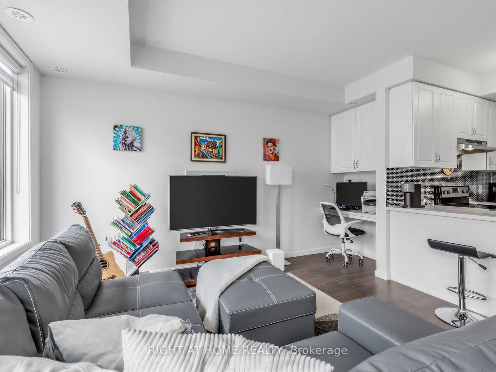 400 Alex Gardner Circle, Unit 86 thumbnail 8