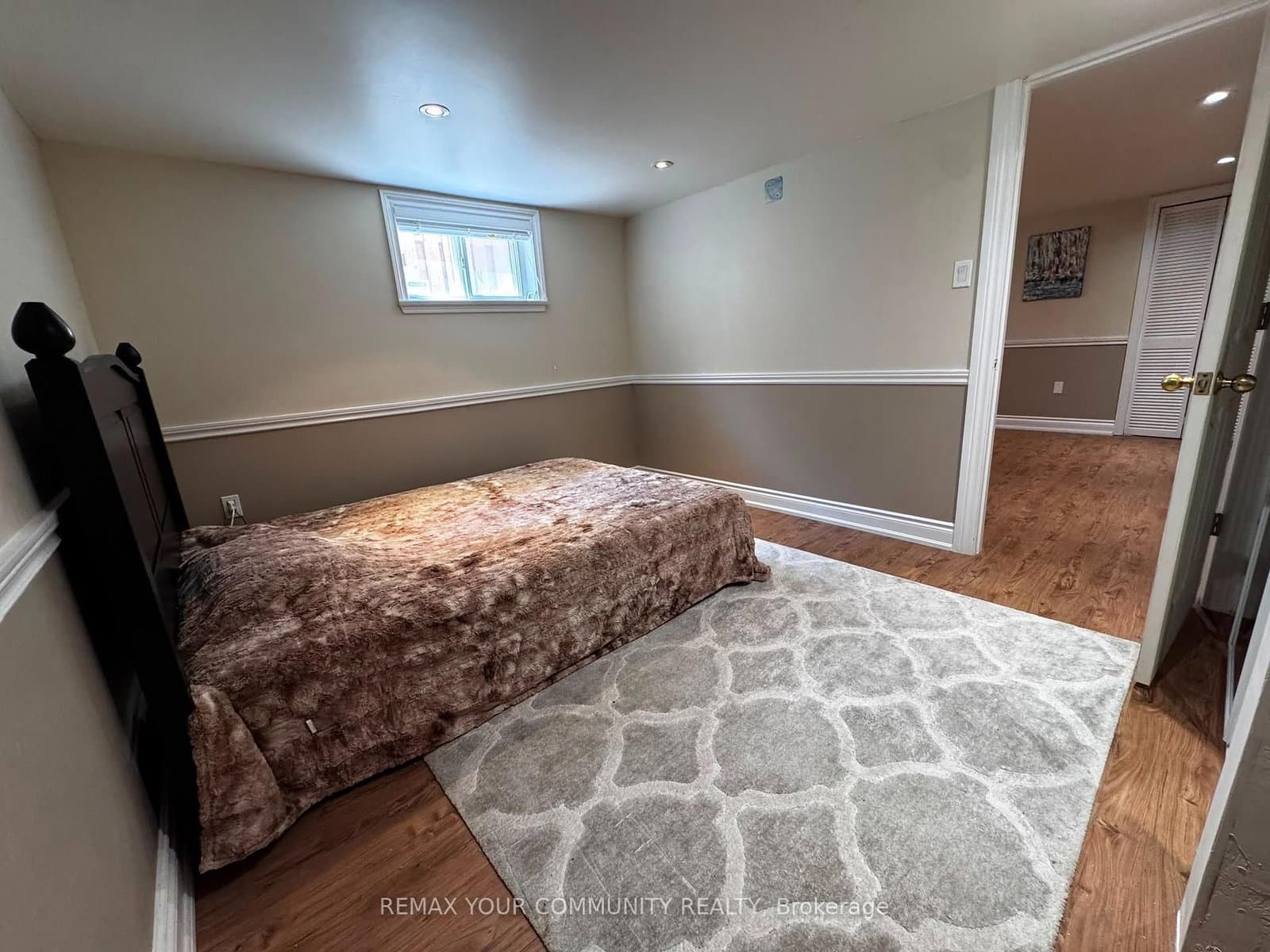 71 Hawman Avenue, Unit Lower Level thumbnail 18