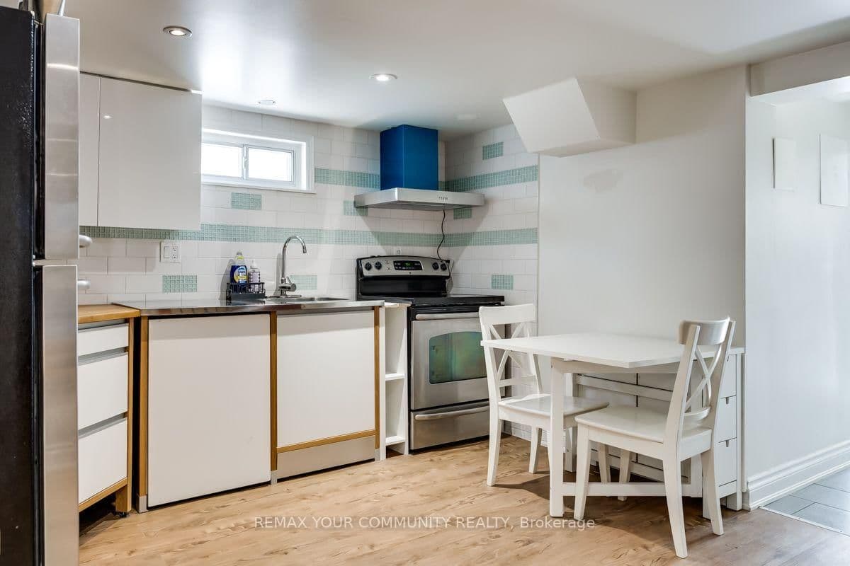 71 Hawman Avenue, Unit Lower Level thumbnail 2