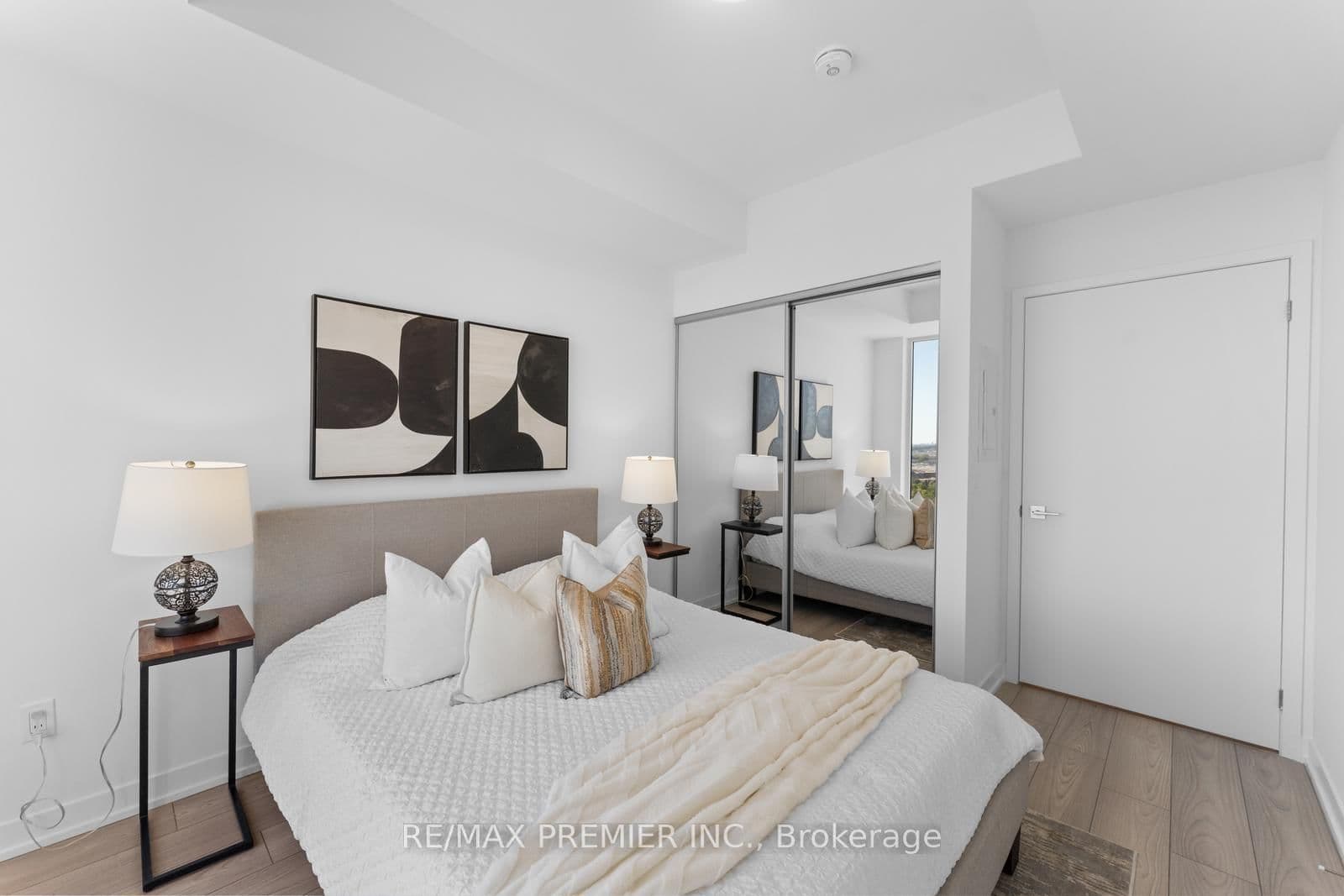474 Caldari Road, Unit 2206 thumbnail 18