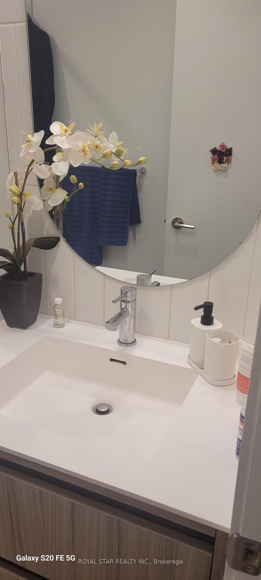 8 Beverley Glen Boulevard, Unit 901 thumbnail 5