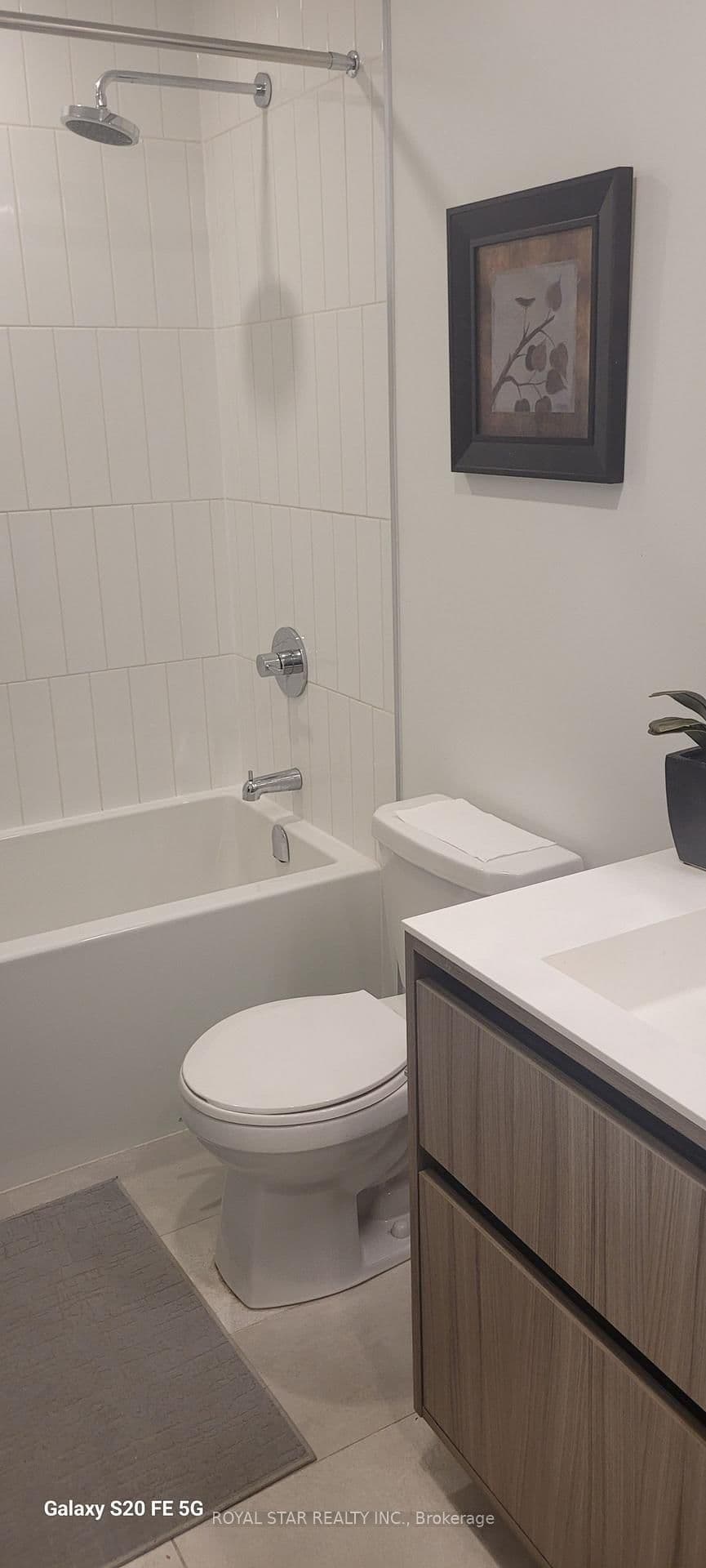 8 Beverley Glen Boulevard, Unit 901 thumbnail 6