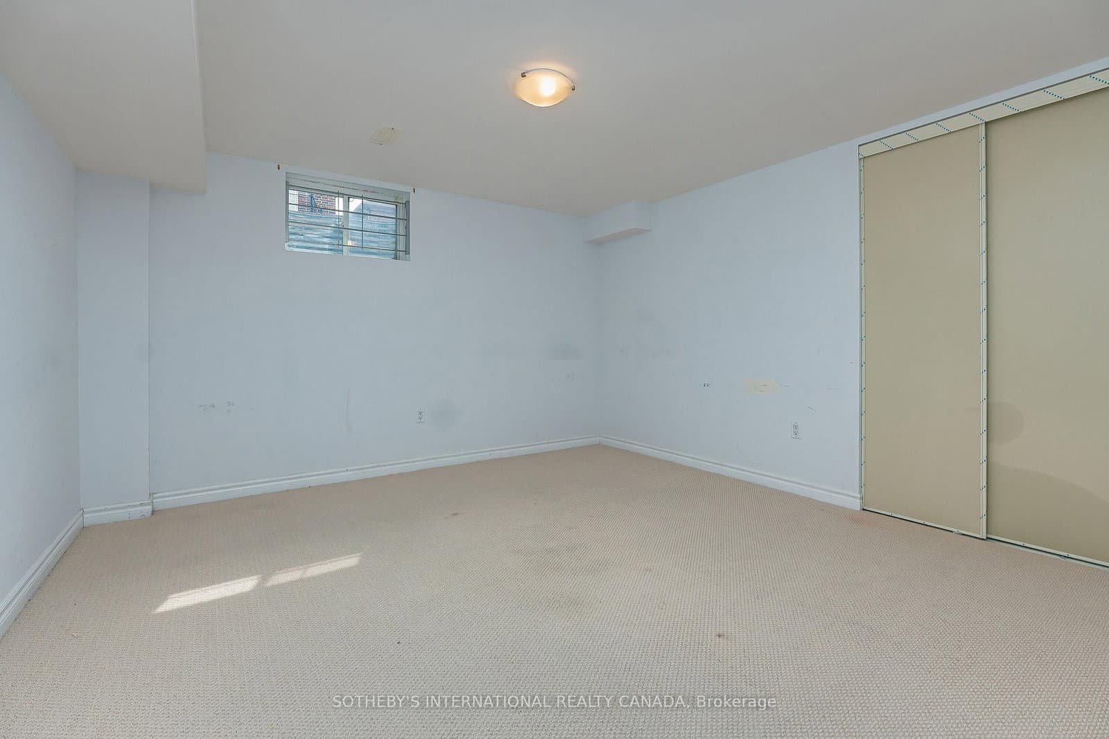 1 Herbert Wales Crescent thumbnail 32
