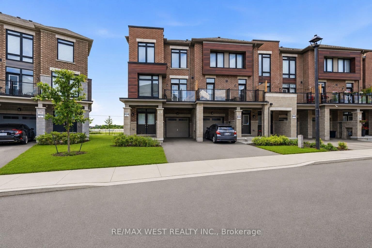 55 Holyrood Crescent - Image 1