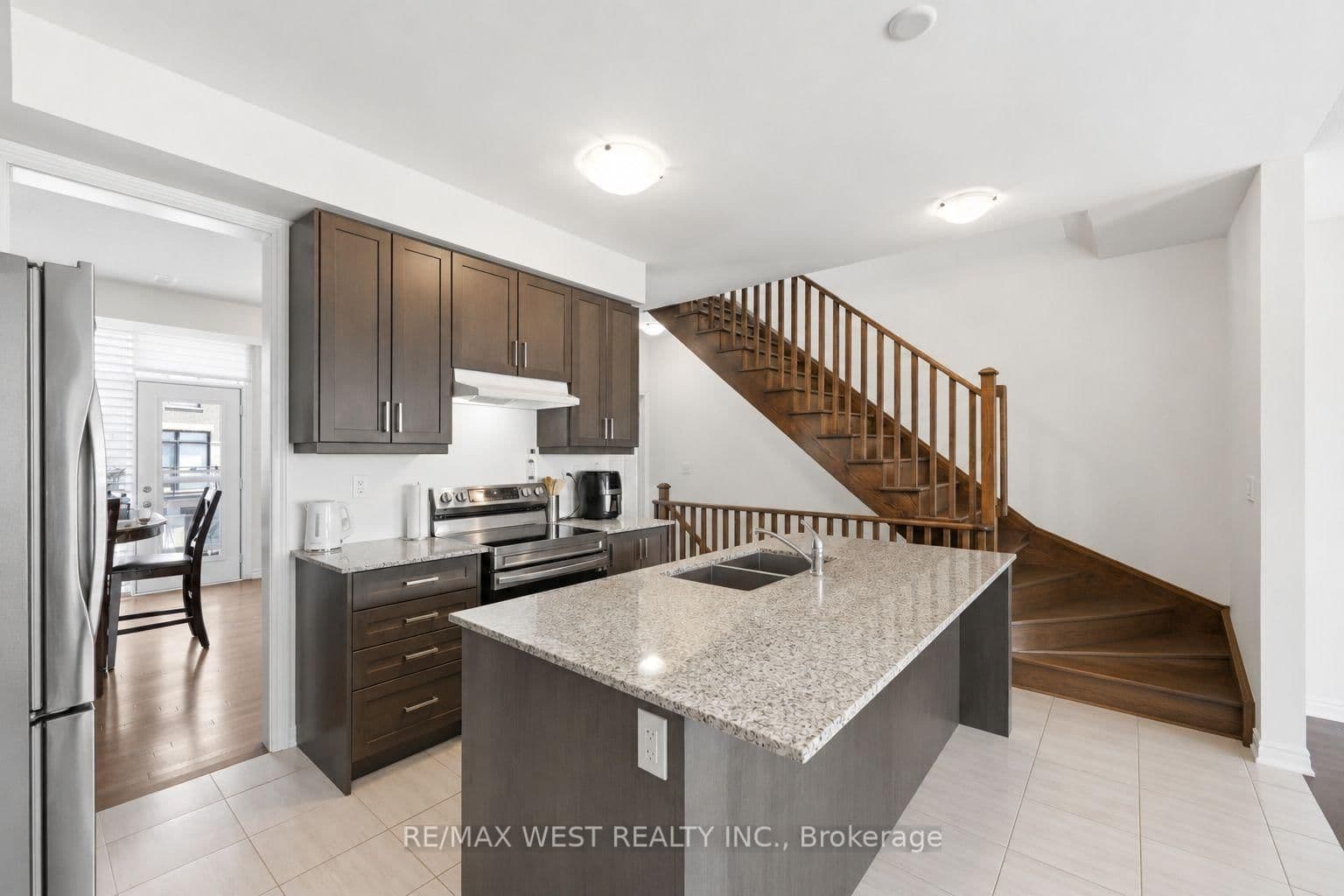 55 Holyrood Crescent thumbnail 14