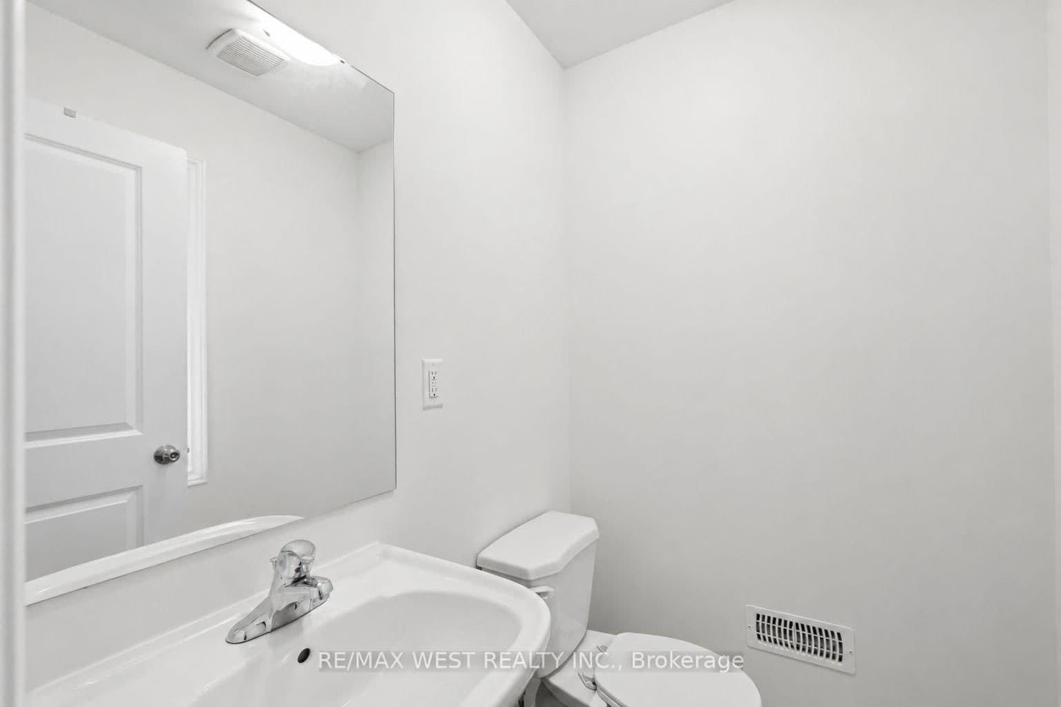 55 Holyrood Crescent thumbnail 17