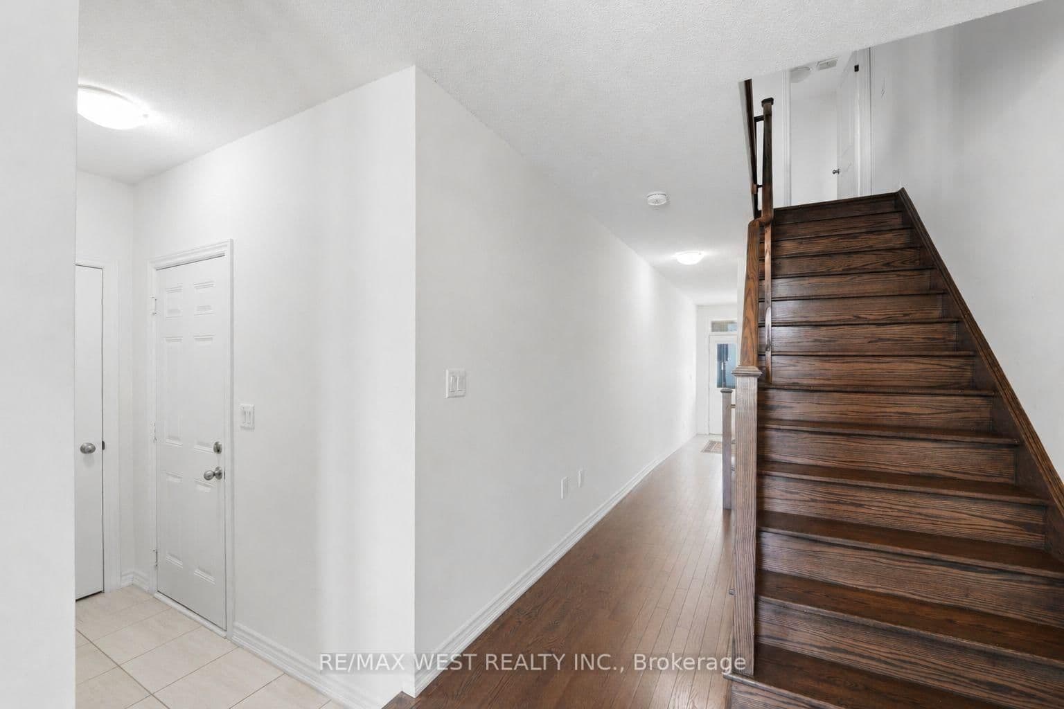 55 Holyrood Crescent thumbnail 7
