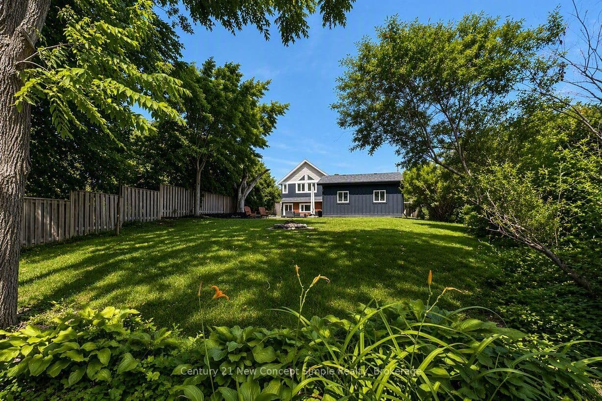 56 Machell Avenue thumbnail 16