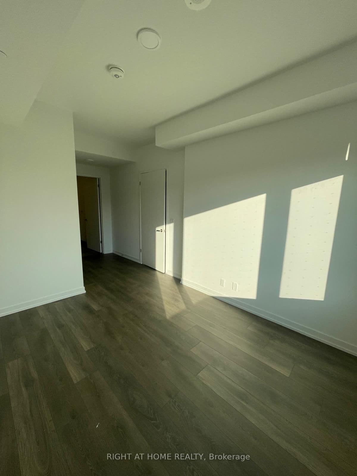 8 Beverley Glen Boulevard, Unit D-331 thumbnail 10