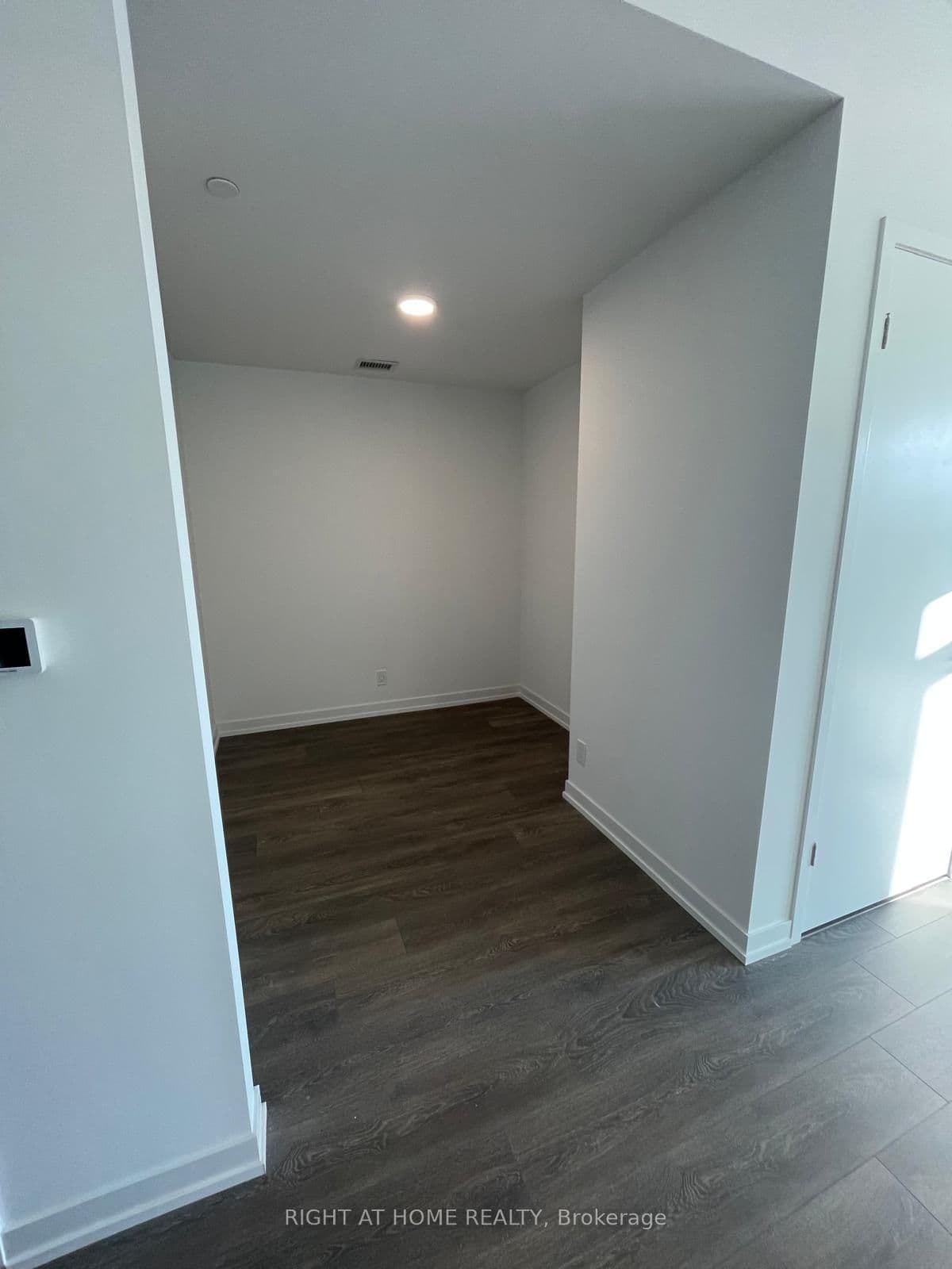 8 Beverley Glen Boulevard, Unit D-331 thumbnail 11