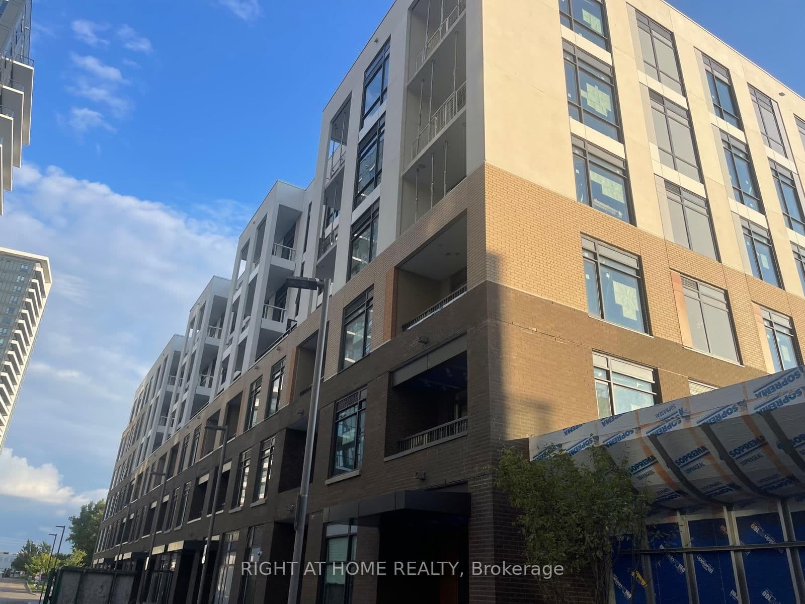 8 Beverley Glen Boulevard, Unit D-331 thumbnail 2