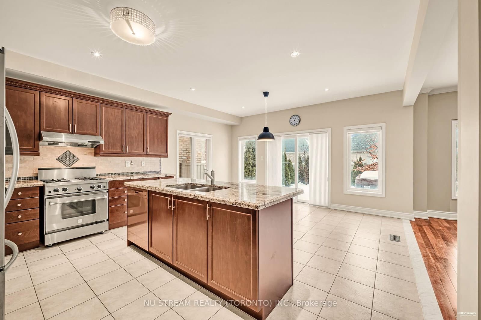 111 LEALINDS Road thumbnail 10