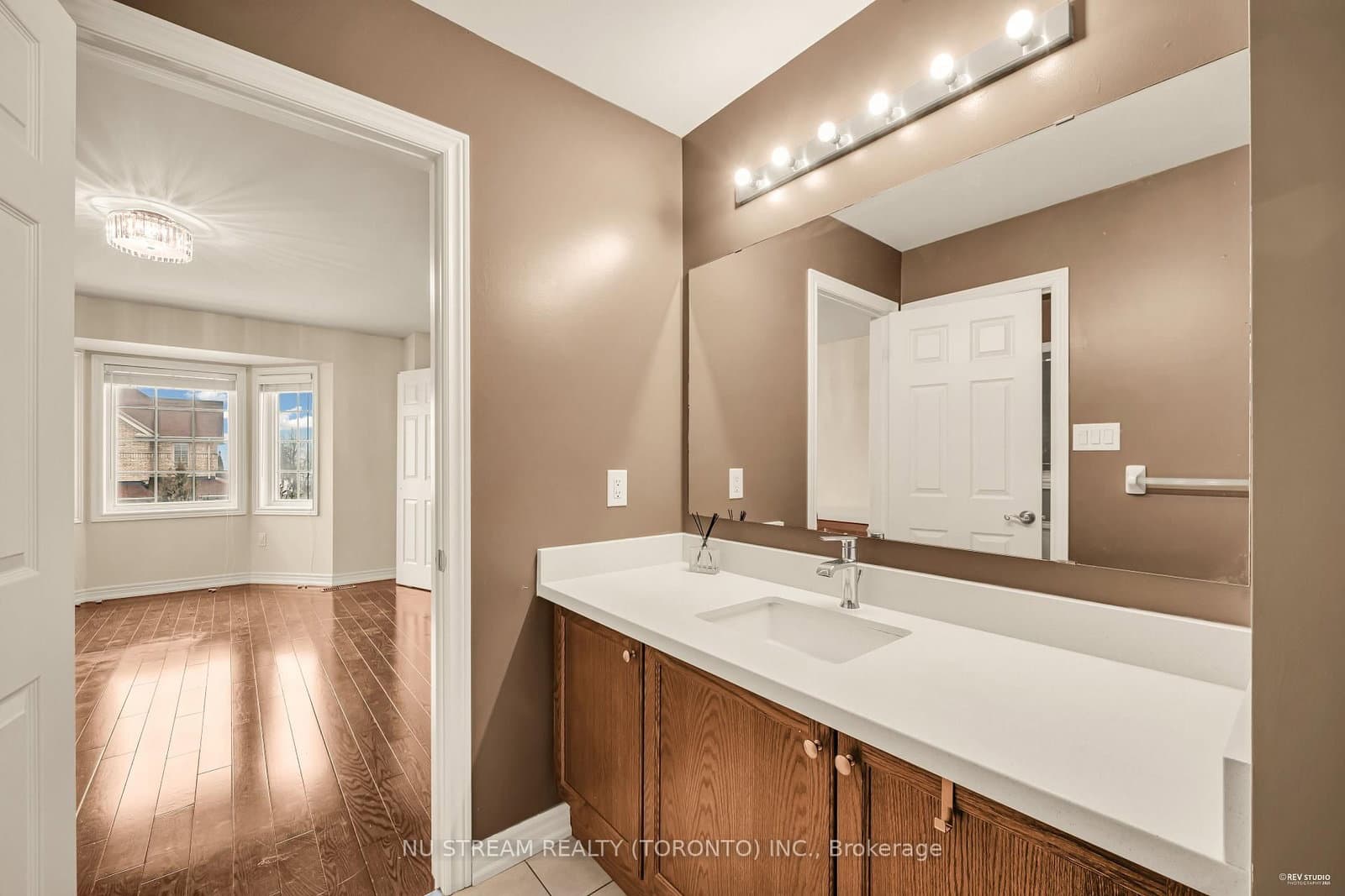 111 LEALINDS Road thumbnail 37