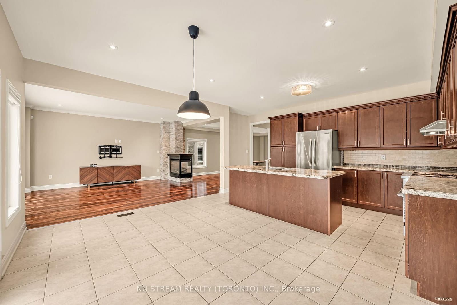 111 LEALINDS Road thumbnail 6
