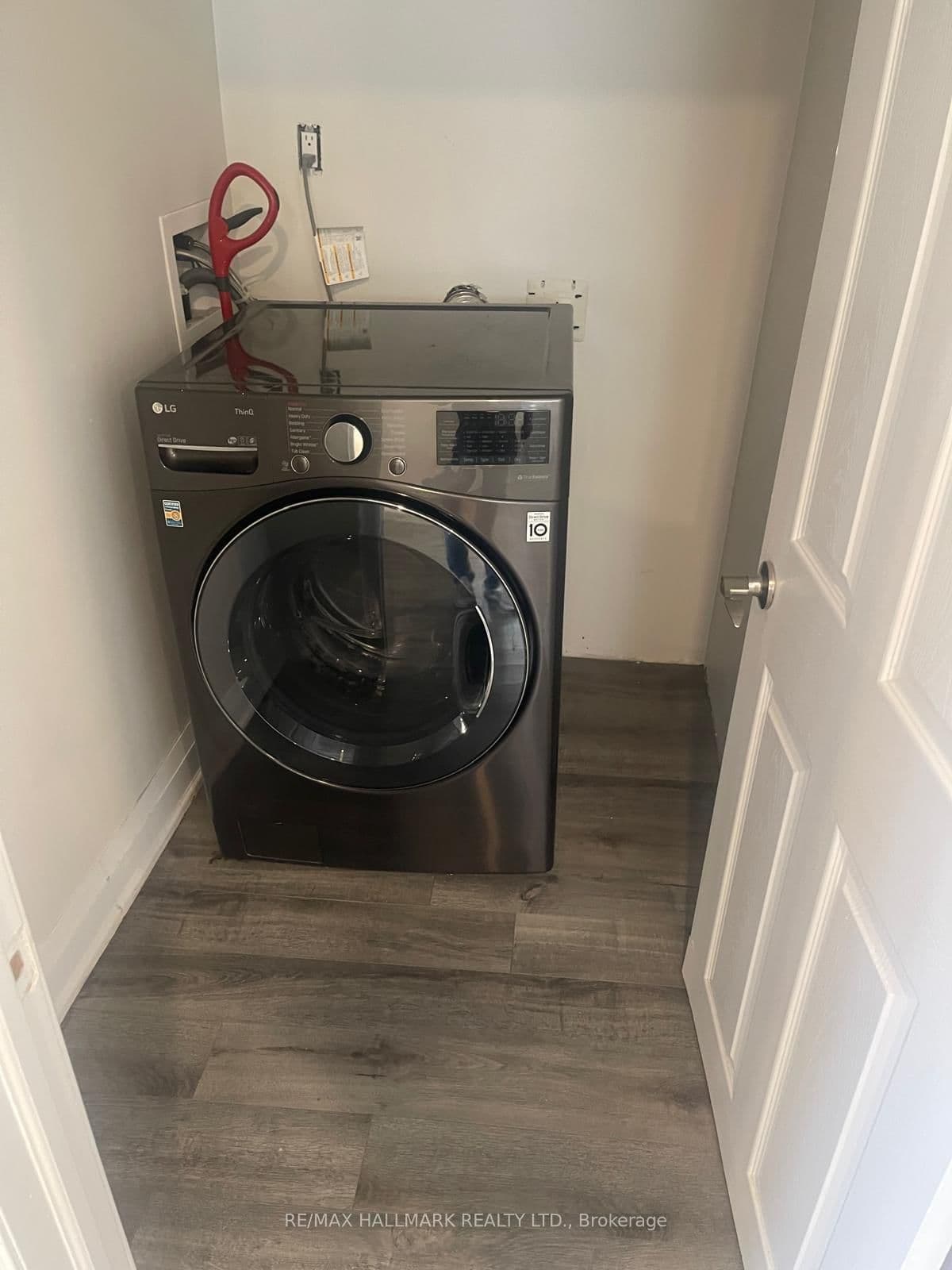 61 AURORA HEIGHTS Drive, Unit LOWER thumbnail 11