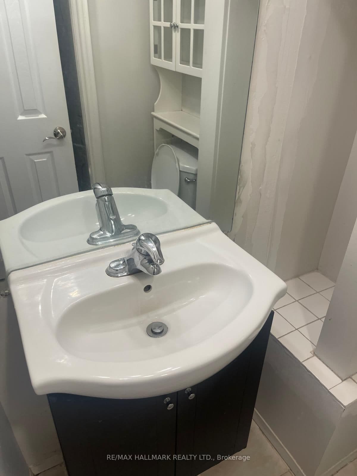 61 AURORA HEIGHTS Drive, Unit LOWER thumbnail 12