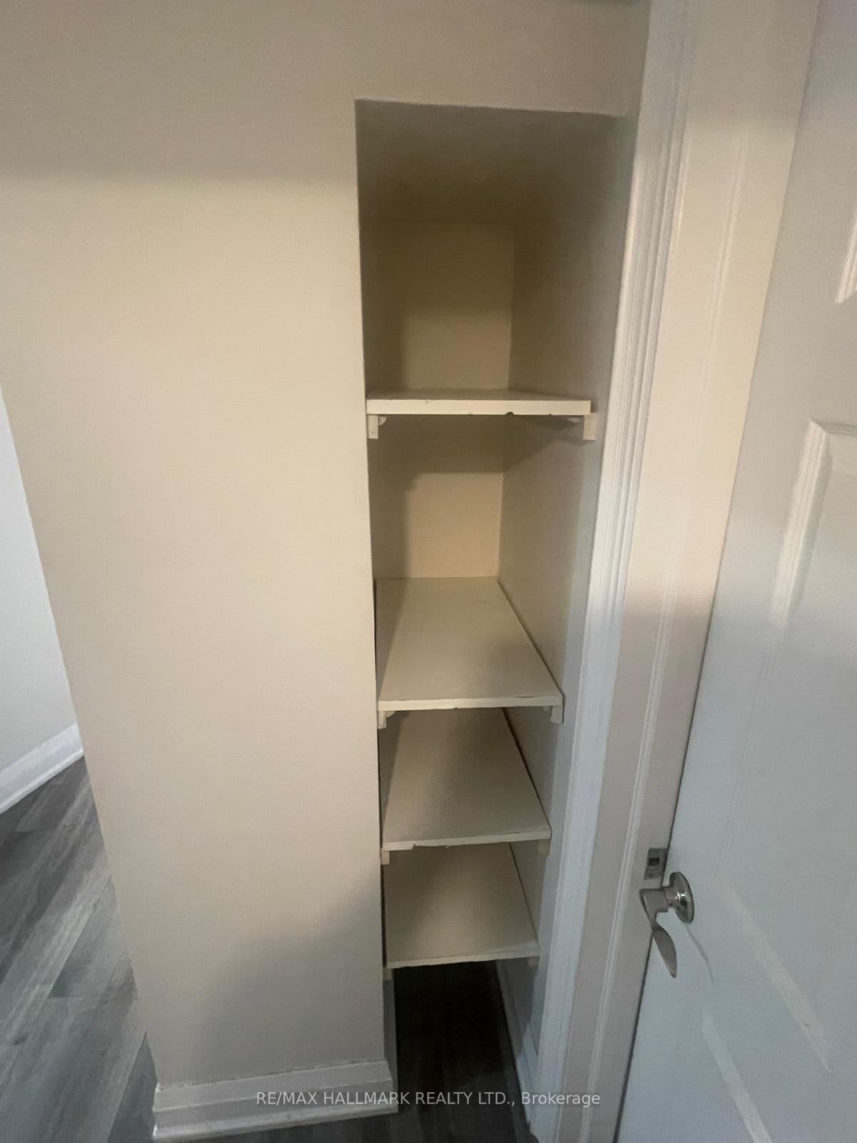 61 AURORA HEIGHTS Drive, Unit LOWER thumbnail 20
