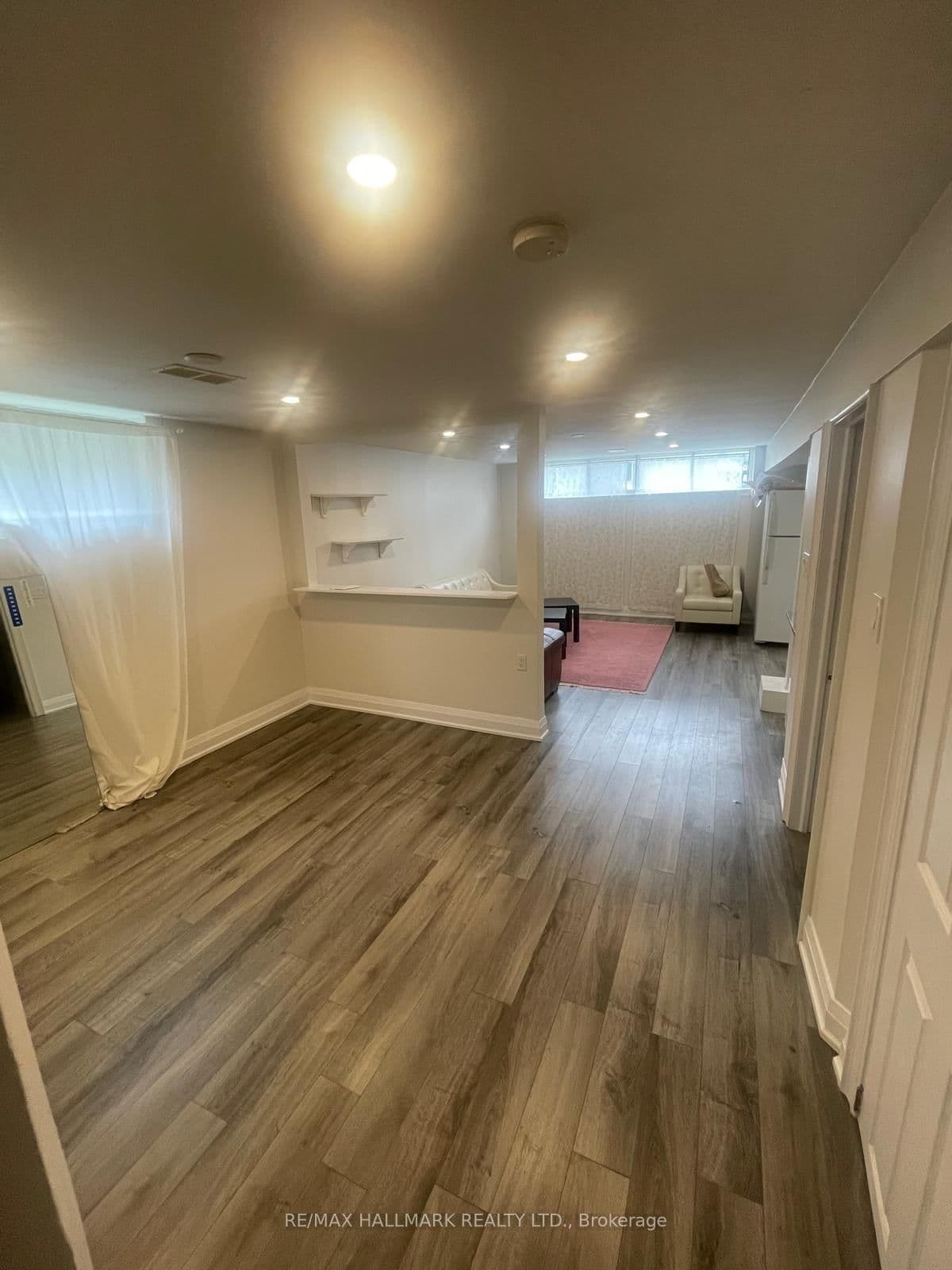 61 AURORA HEIGHTS Drive, Unit LOWER thumbnail 21