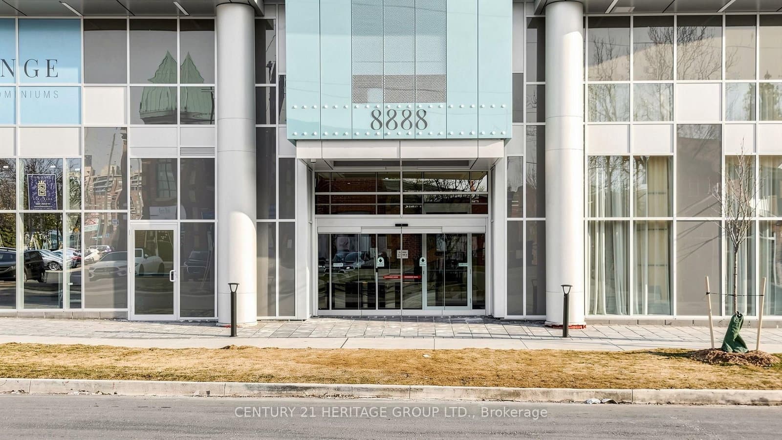 8888 Yonge Street, Unit 622 thumbnail 3