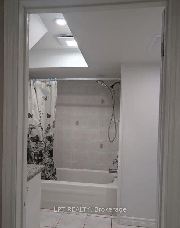 226 St Joan Of Arc Avenue, Unit BASEMENT thumbnail 7