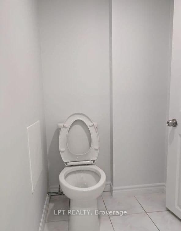 226 St Joan Of Arc Avenue, Unit BASEMENT thumbnail 9