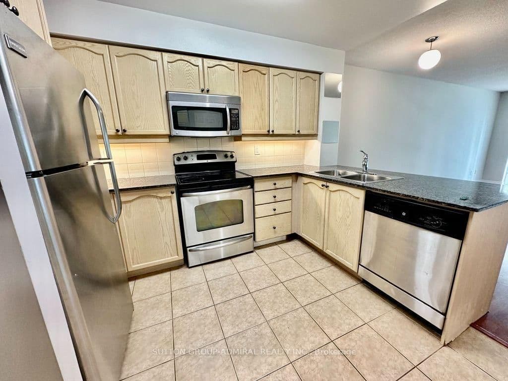 185 Oneida Crescent, Unit 911 thumbnail 10