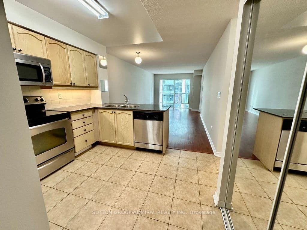 185 Oneida Crescent, Unit 911 thumbnail 11