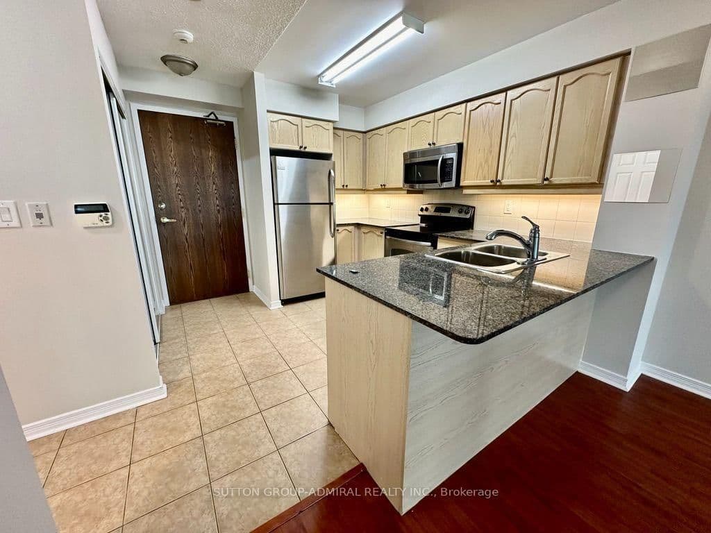 185 Oneida Crescent, Unit 911 thumbnail 12