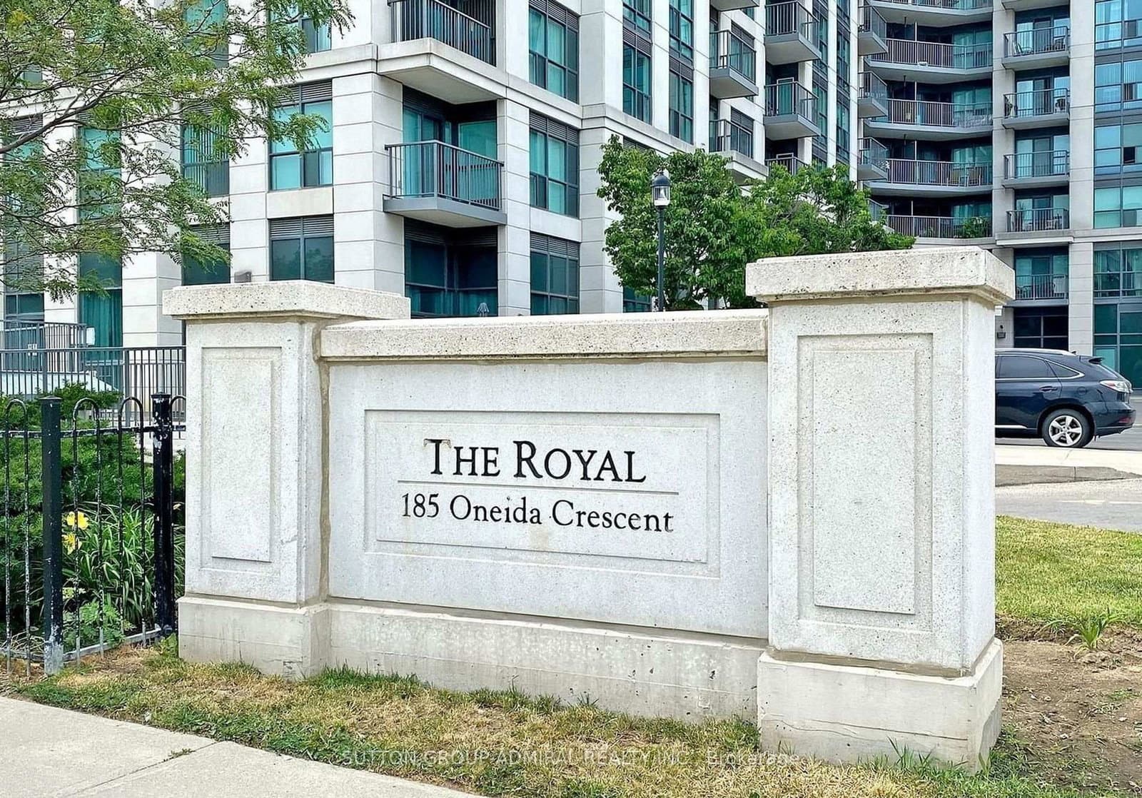 185 Oneida Crescent, Unit 911 thumbnail 2