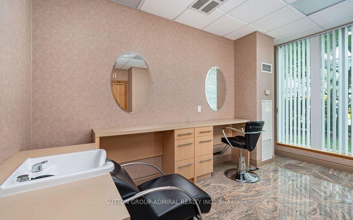 185 Oneida Crescent, Unit 911 thumbnail 26