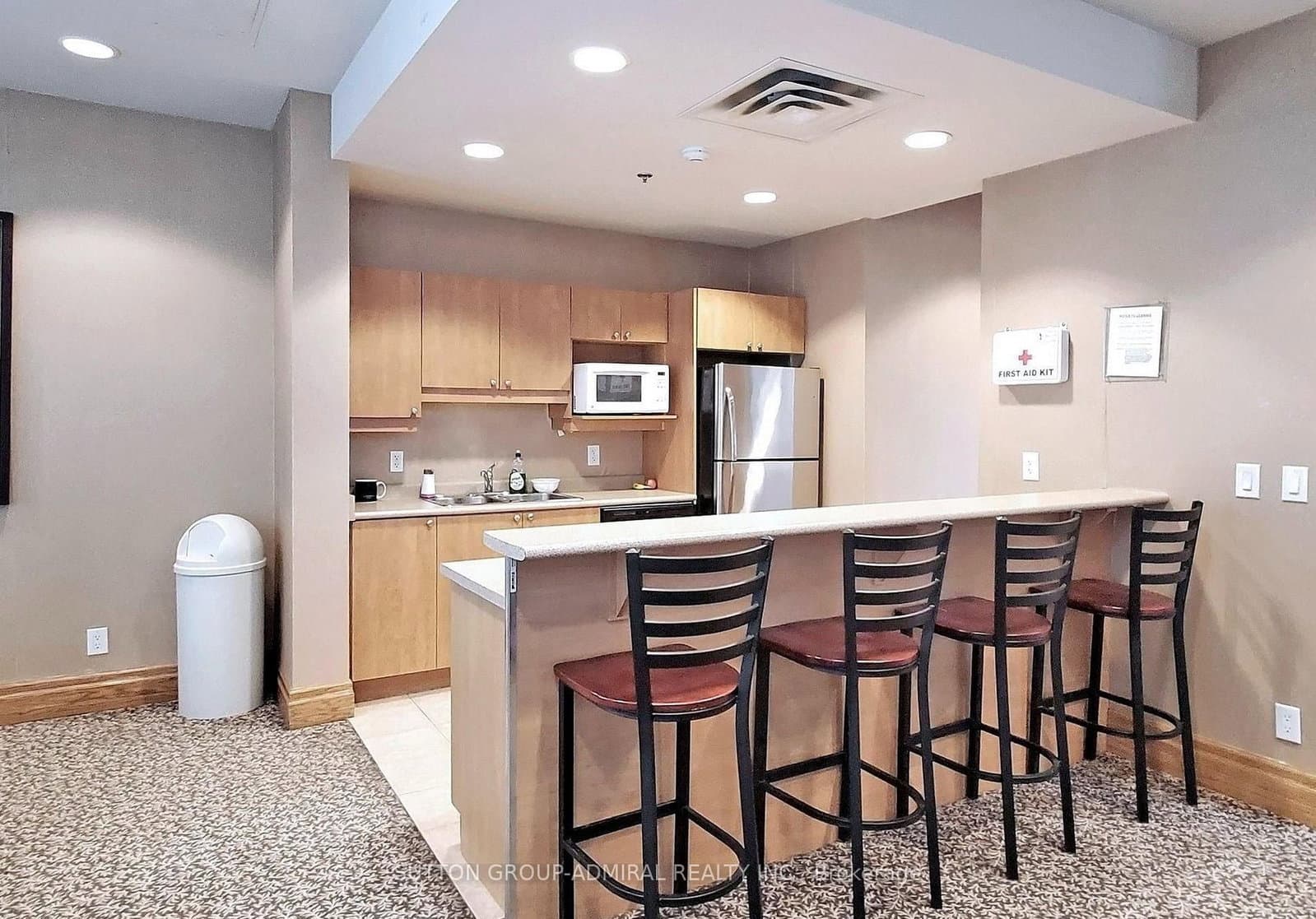 185 Oneida Crescent, Unit 911 thumbnail 32