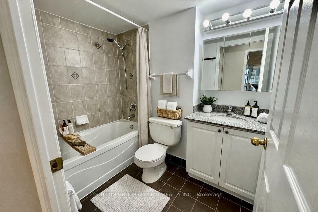 185 Oneida Crescent, Unit 911 thumbnail 8
