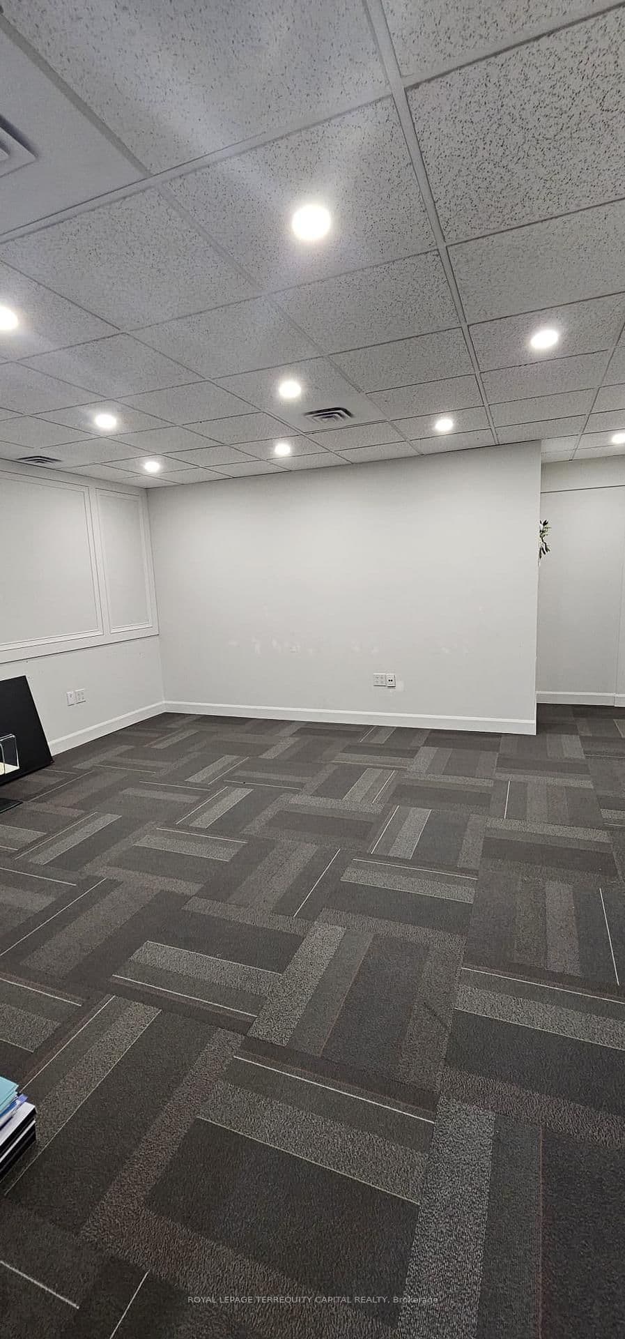 8300 Yonge Street, Unit 201 thumbnail 16