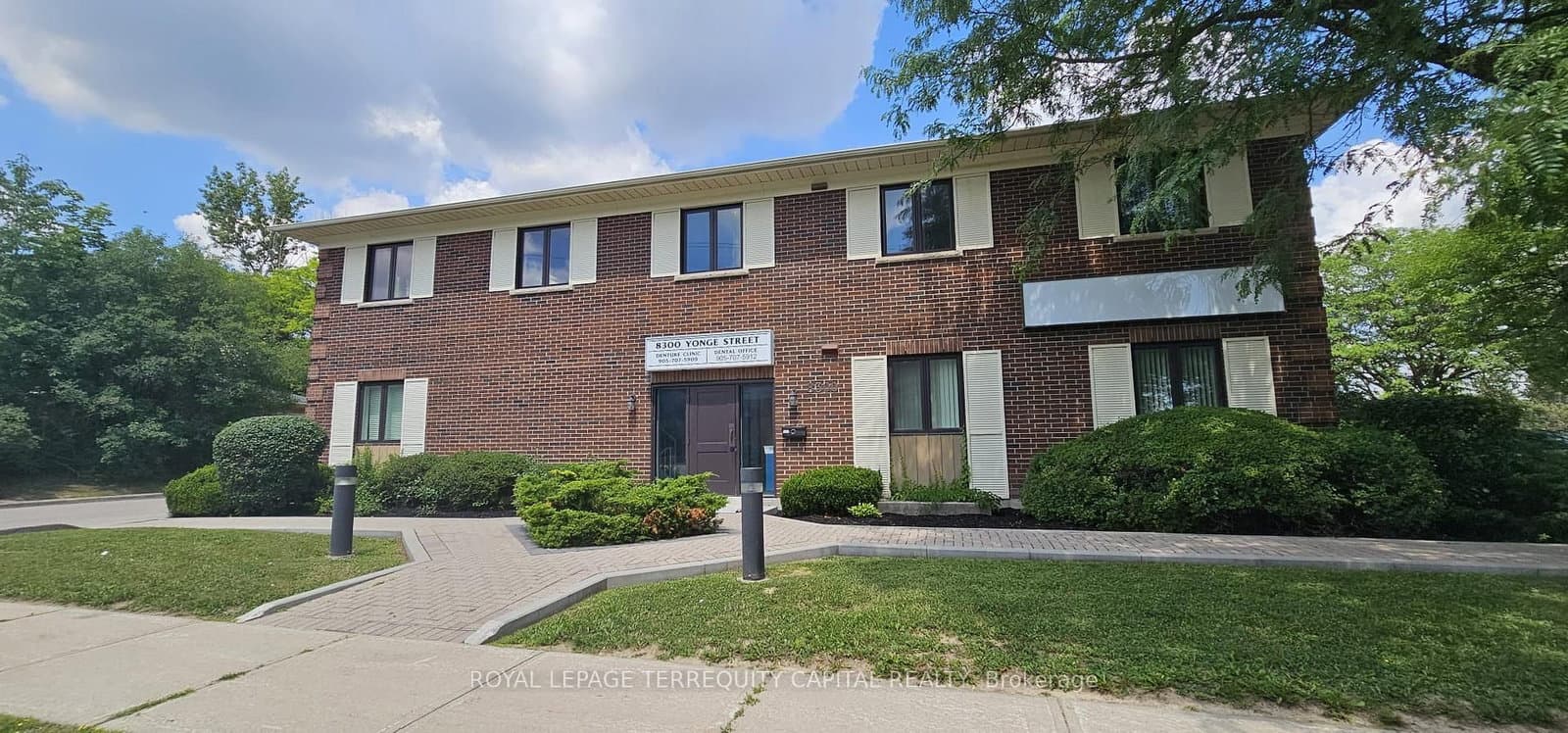 8300 Yonge Street, Unit 201 thumbnail 3