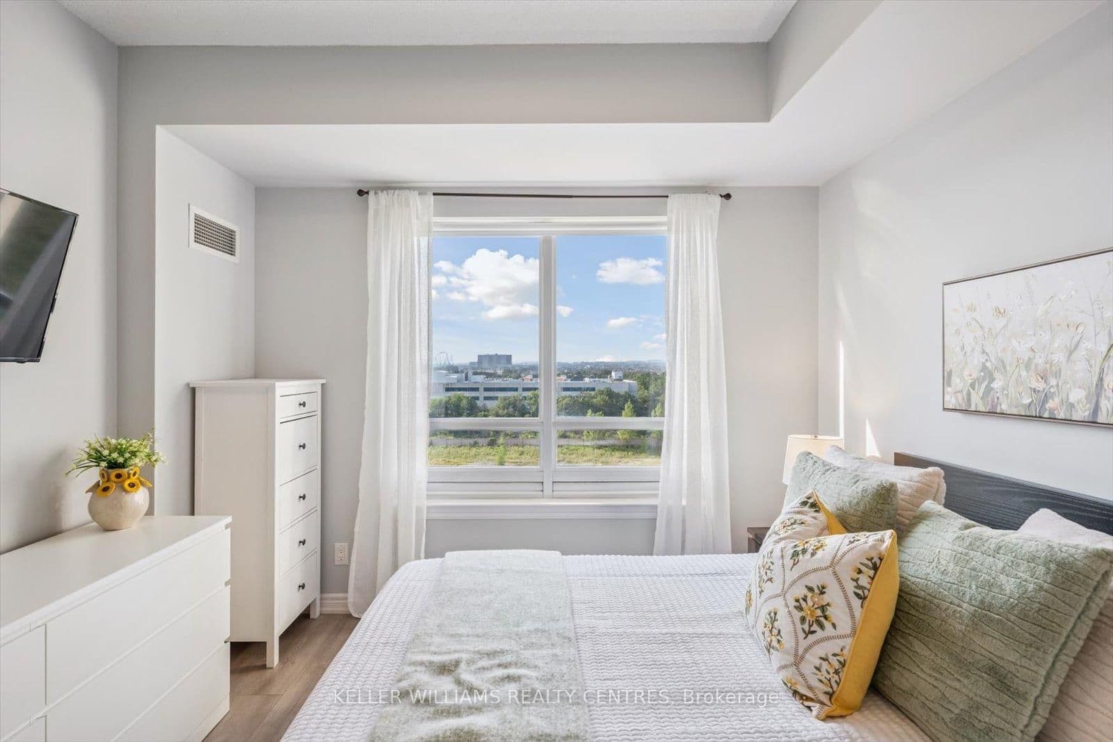 9245 Jane Street, Unit 902 thumbnail 11