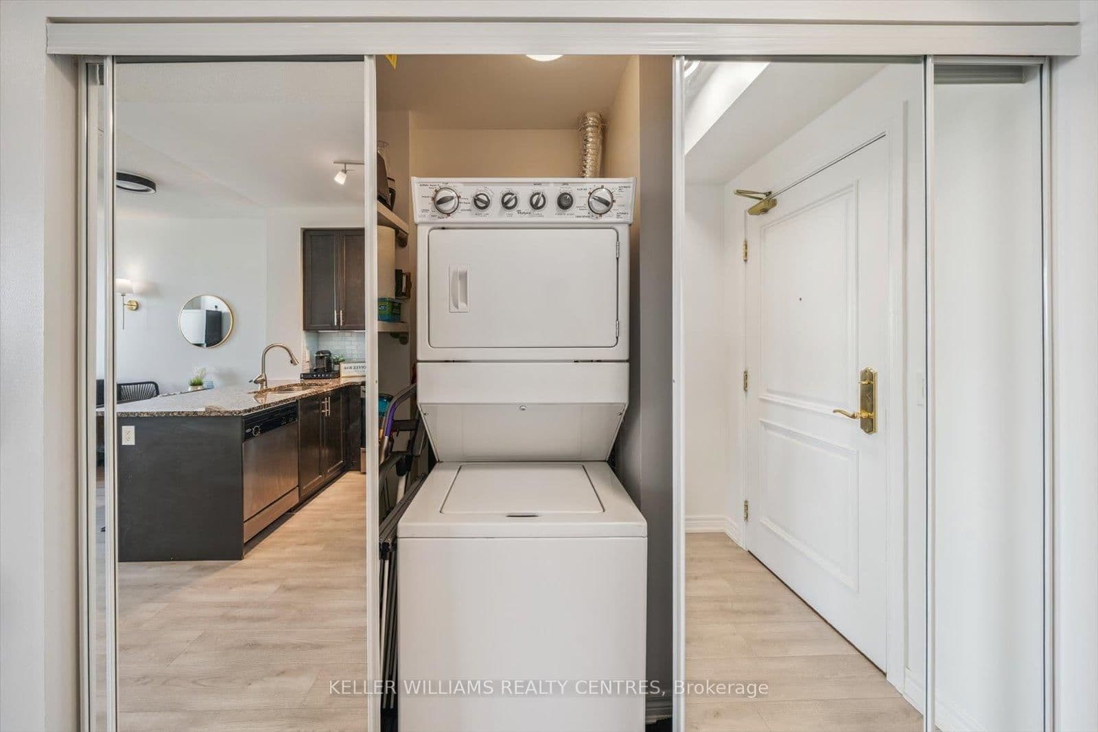 9245 Jane Street, Unit 902 thumbnail 13