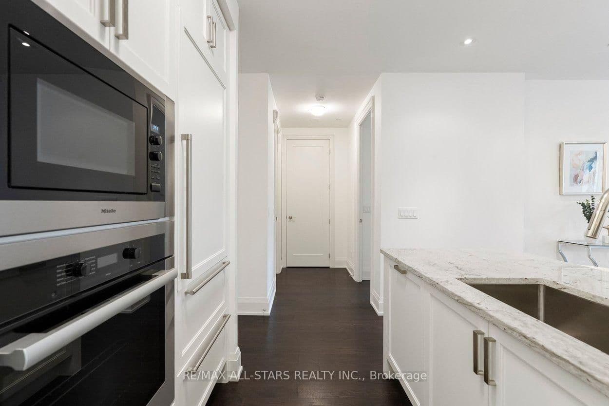 20 Fred Varley Drive, Unit 219 thumbnail 11