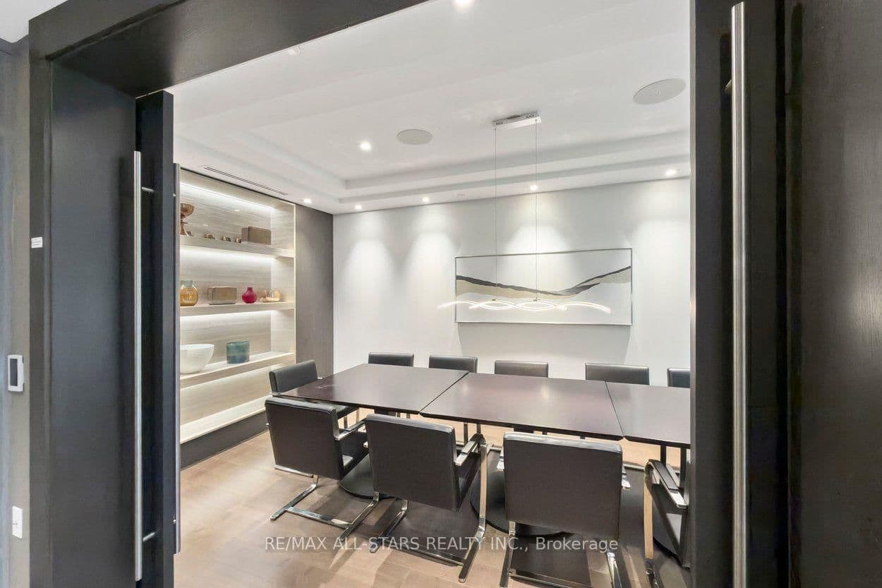 20 Fred Varley Drive, Unit 219 thumbnail 41