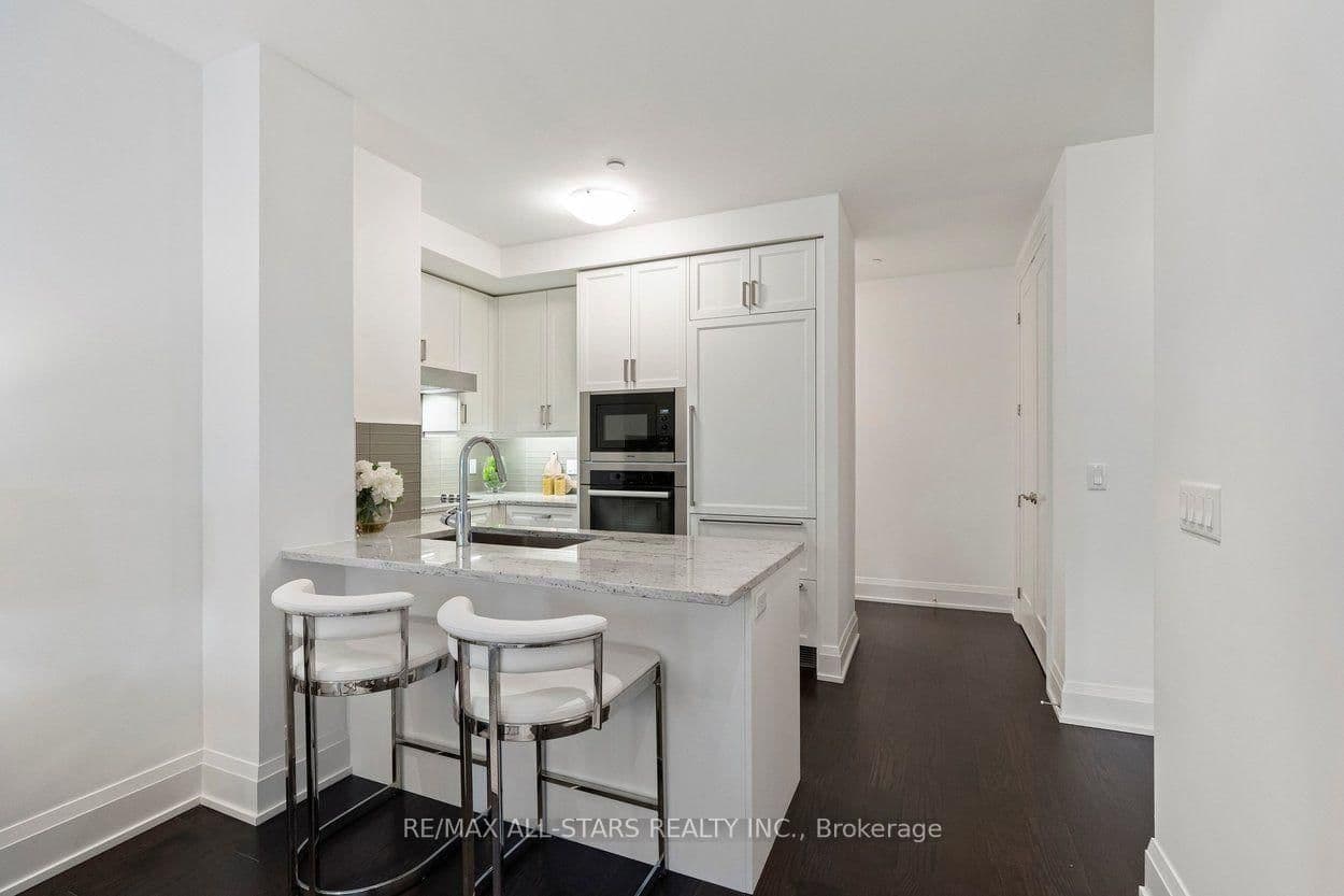 20 Fred Varley Drive, Unit 219 thumbnail 6