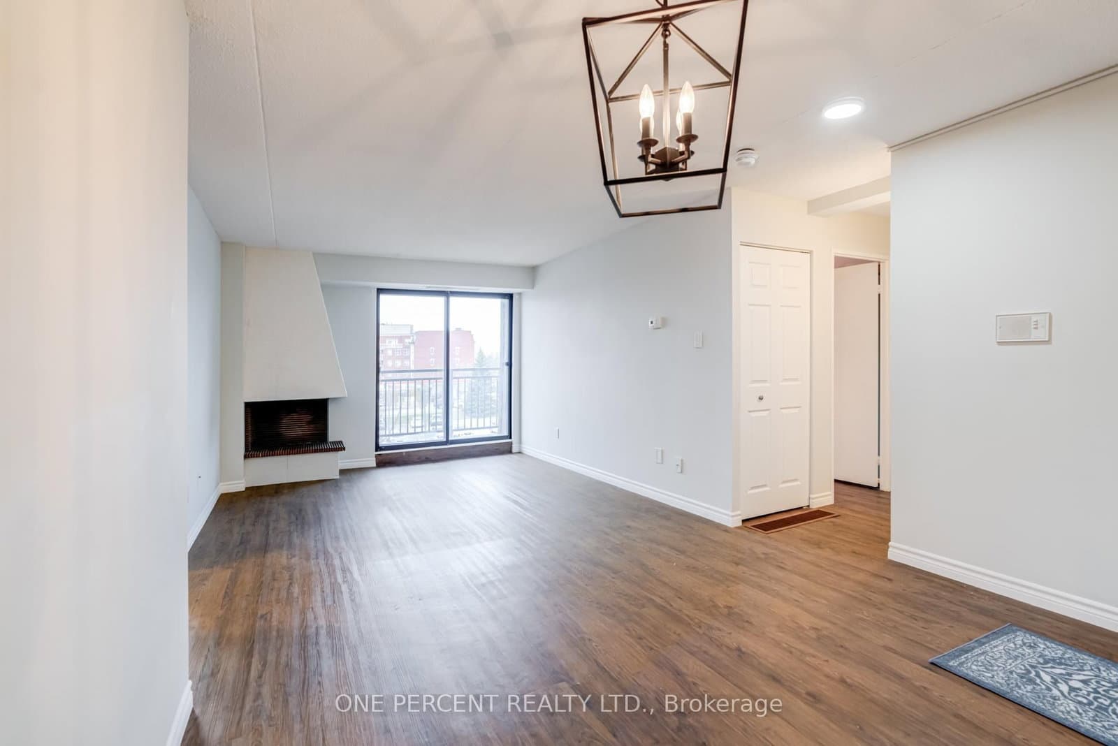 15390 Yonge Street, Unit 406 thumbnail 10