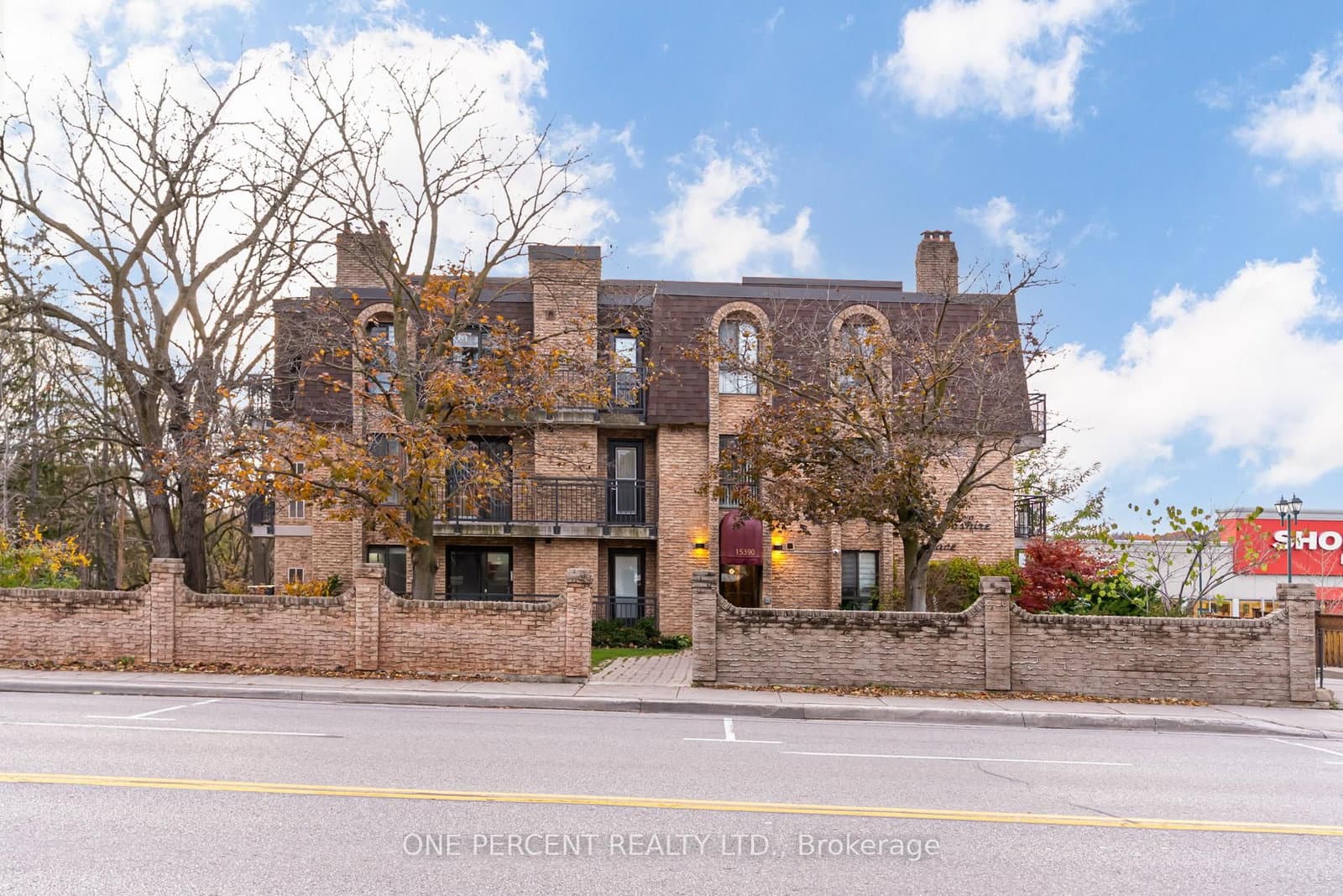 15390 Yonge Street, Unit 406 thumbnail 2