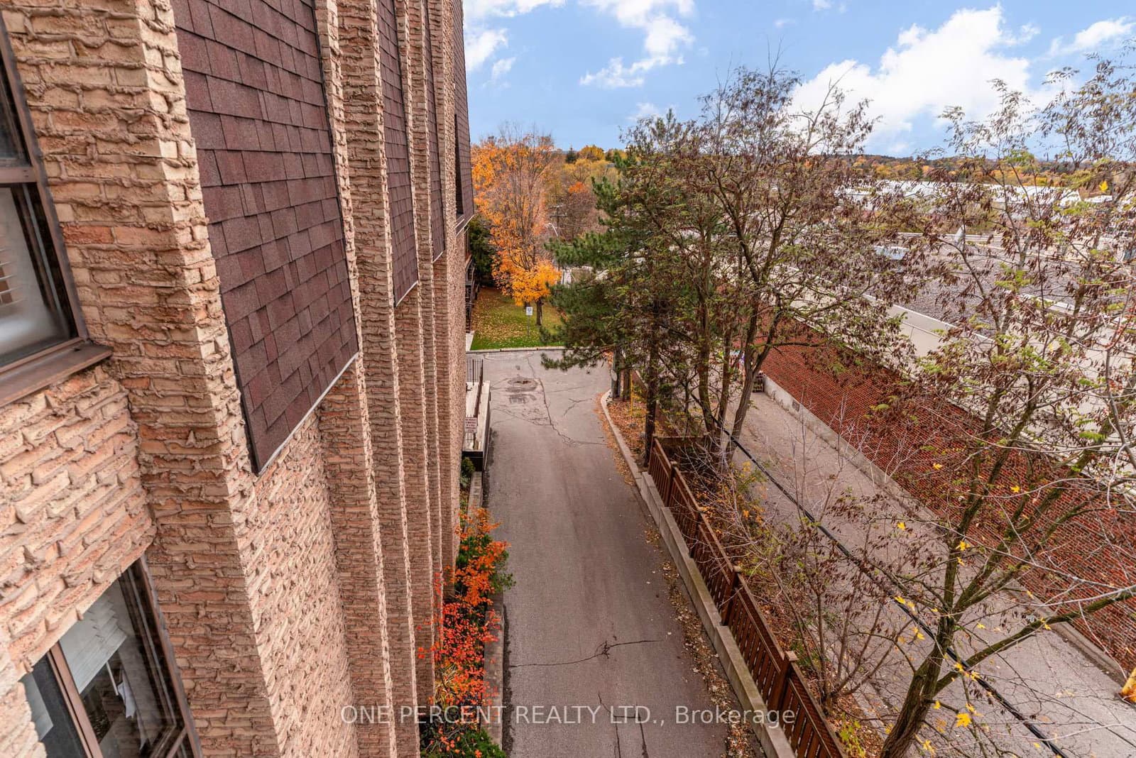 15390 Yonge Street, Unit 406 thumbnail 37