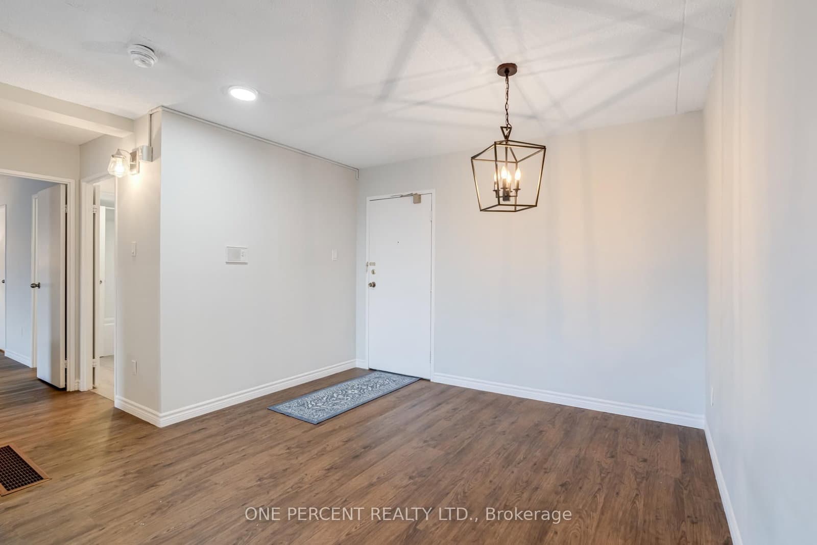 15390 Yonge Street, Unit 406 thumbnail 7