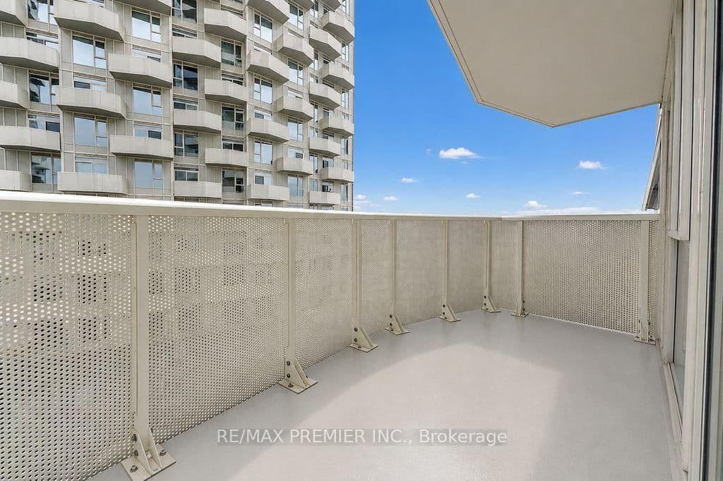 10 Abeja Street, Unit 816 thumbnail 13