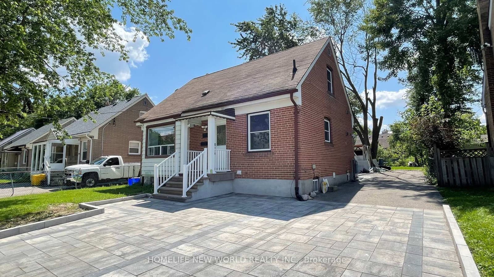 100 Pugsley Avenue thumbnail 2