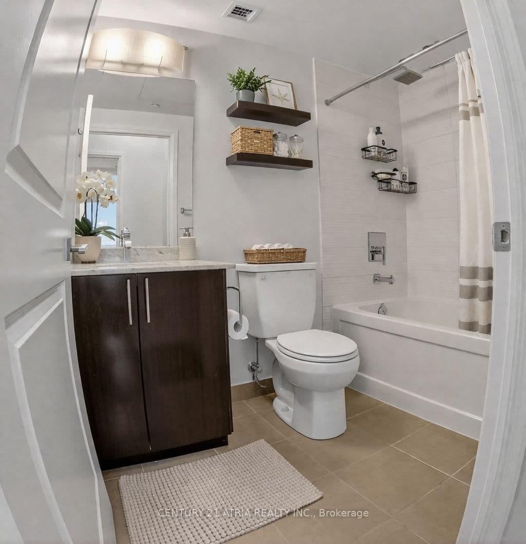 7165 Yonge Street, Unit PH 09 thumbnail 7