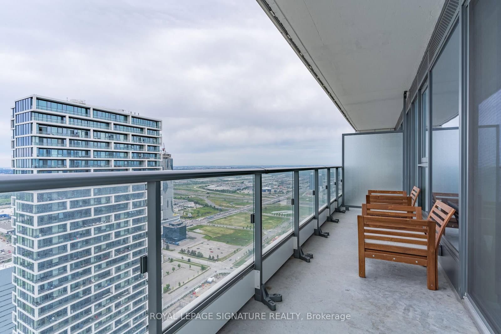 898 Portage Parkway, Unit 5903 thumbnail 22